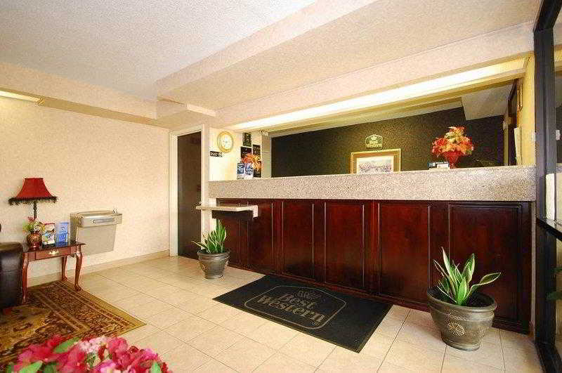 Days Inn & Suites By Wyndham Warner Robins Near Robins Afb Extérieur photo
