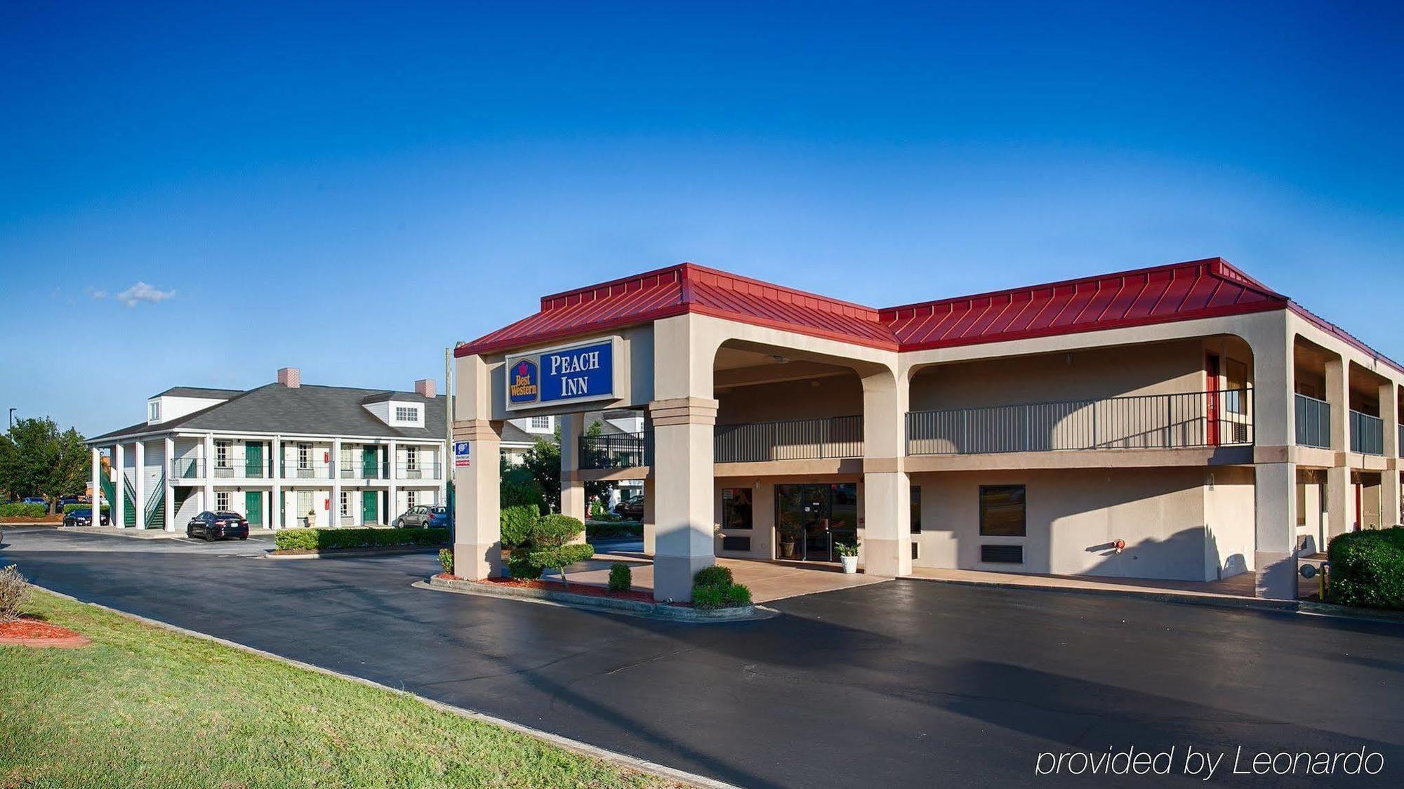 Days Inn & Suites By Wyndham Warner Robins Near Robins Afb Extérieur photo