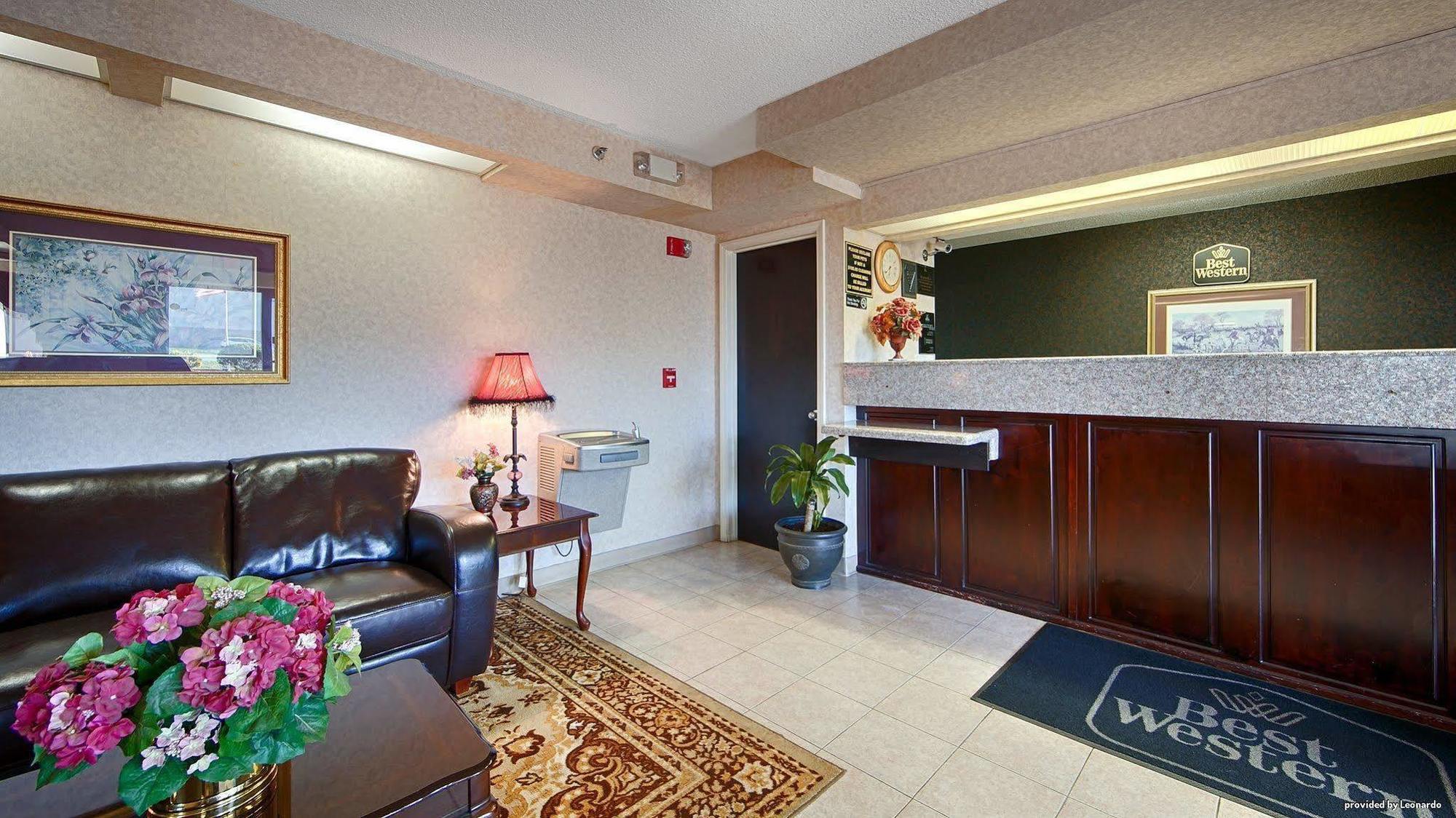 Days Inn & Suites By Wyndham Warner Robins Near Robins Afb Extérieur photo