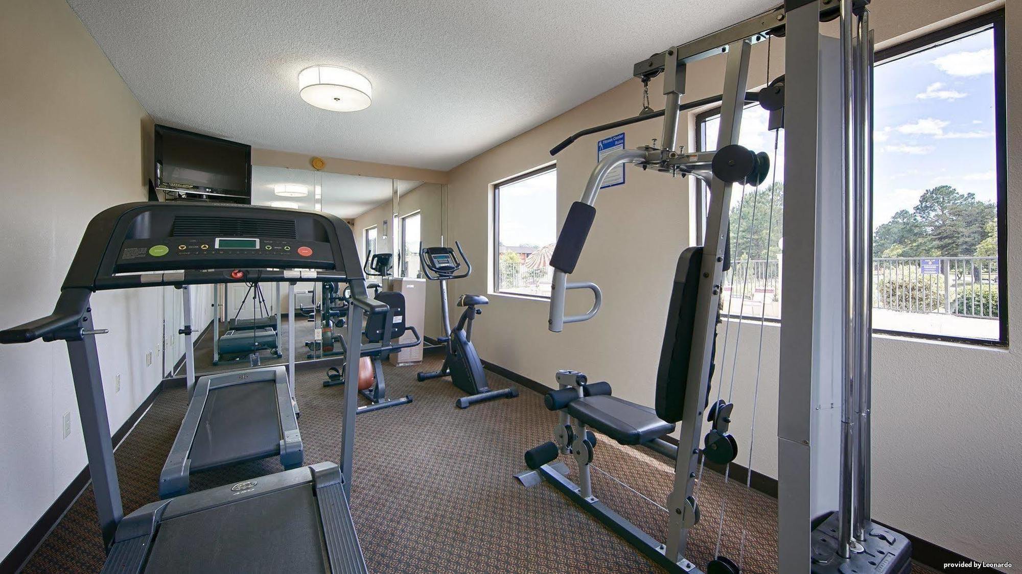 Days Inn & Suites By Wyndham Warner Robins Near Robins Afb Extérieur photo
